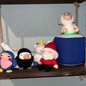 Blue StoryPod with 8 crafties